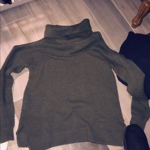 Hollister sweater